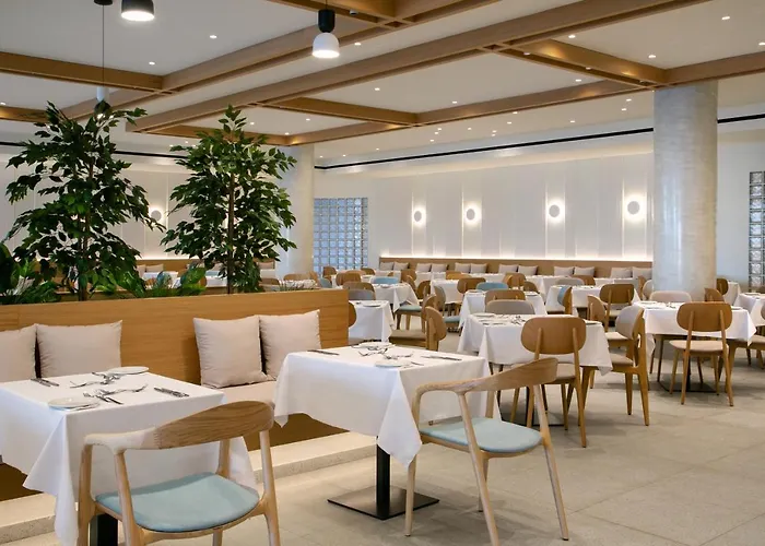 Atlantica Aqua Blue Hotell 4*