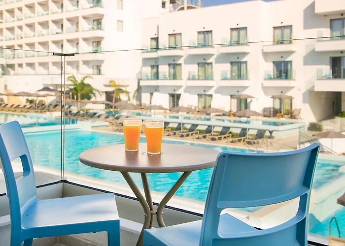 Atlantica Aqua Blue Hotell 4*