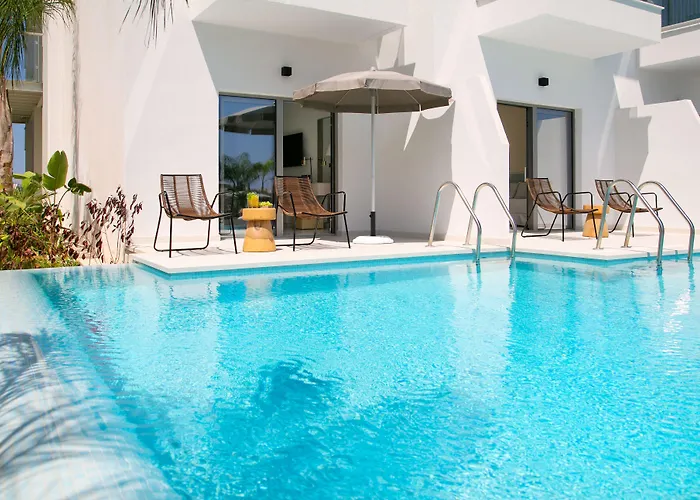 Atlantica Aqua Blue Hotel